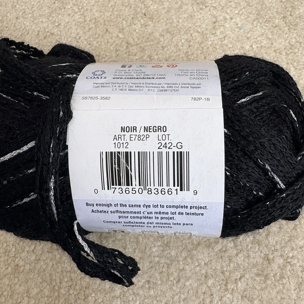 Red Heart Boutique Sashay Sparkle Metallic‎ Black Noir 3.5 oz 100 G Yarn